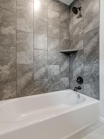 7613 Three Woods Lane, Yukon, OK 73099