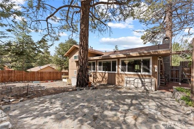 5203 Desert View Drive, Wrightwood, CA 92397