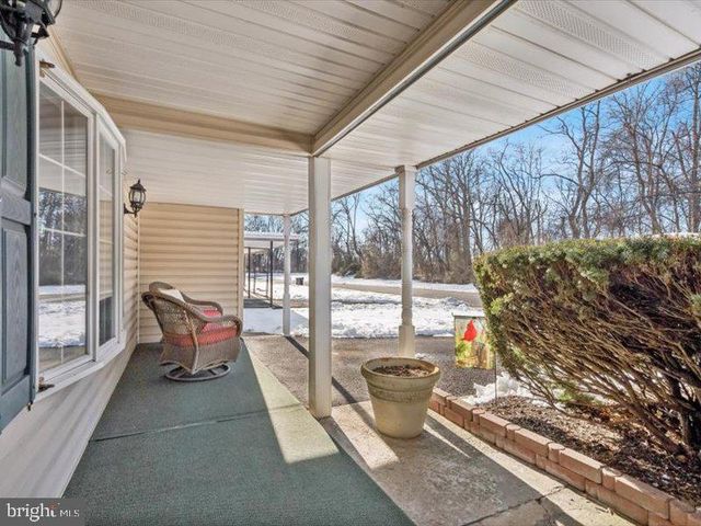 423 MAGNOLIA DR, Levittown, PA 19054