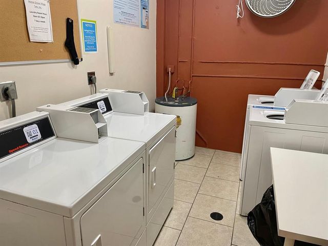 136 NE 19th Court 220f, Wilton Manors, FL 33305