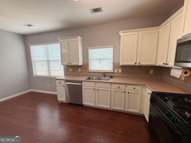 242 River Meadow Drive, Lagrange, GA 30241