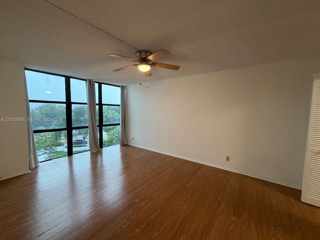 1000 Parkview Drive 507, Hallandale Beach, FL 33009