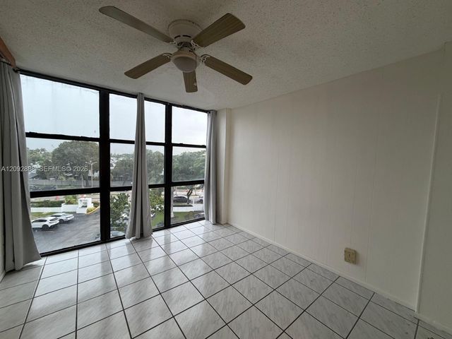 1000 Parkview Drive 507, Hallandale Beach, FL 33009