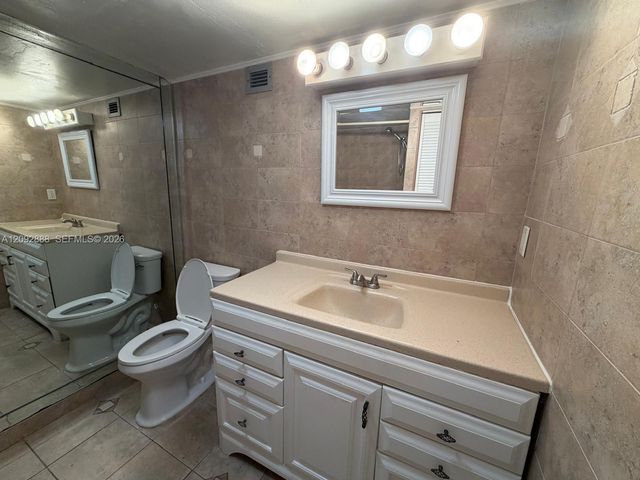 1000 Parkview Drive 507, Hallandale Beach, FL 33009
