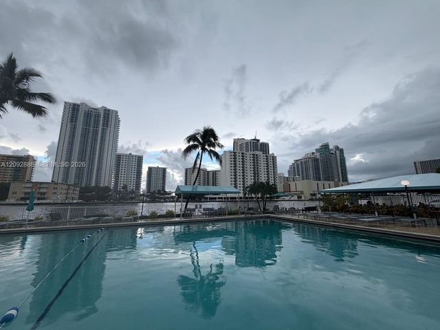 1000 Parkview Drive 507, Hallandale Beach, FL 33009