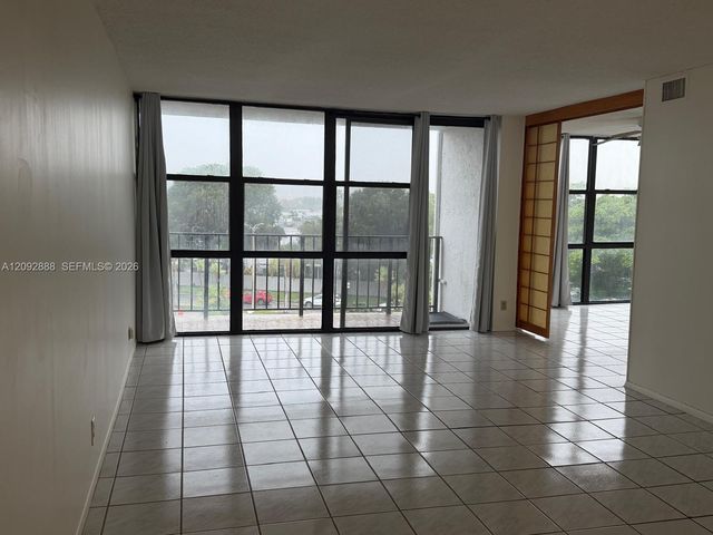 1000 Parkview Drive 507, Hallandale Beach, FL 33009