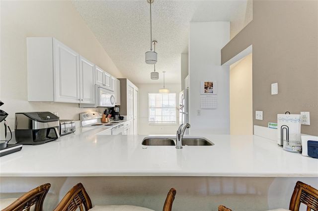 4202 CADDIE DRIVE E 201, Bradenton, FL 34203