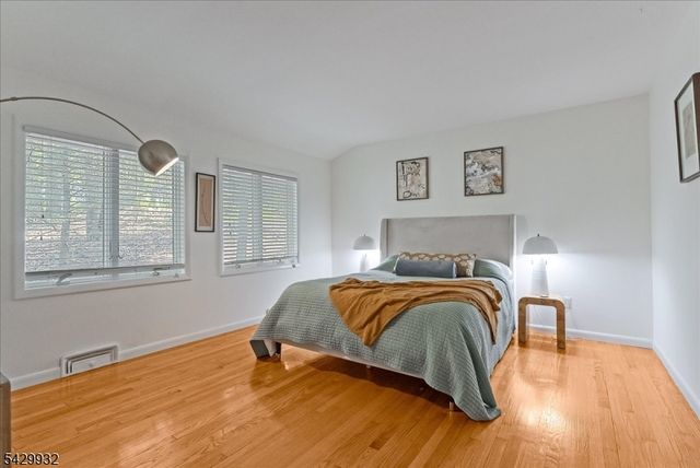 18 Green Rd, Sparta Twp., NJ 07871