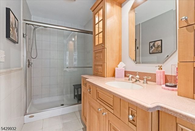 18 Green Rd, Sparta Twp., NJ 07871