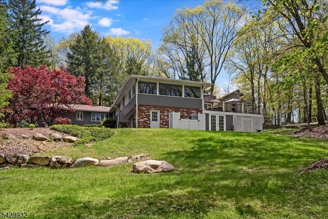 18 Green Rd, Sparta Twp., NJ 07871