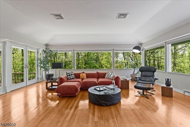 18 Green Rd, Sparta Twp., NJ 07871