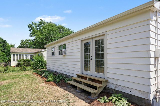 3224 Reo Road, Lansing, MI 48911