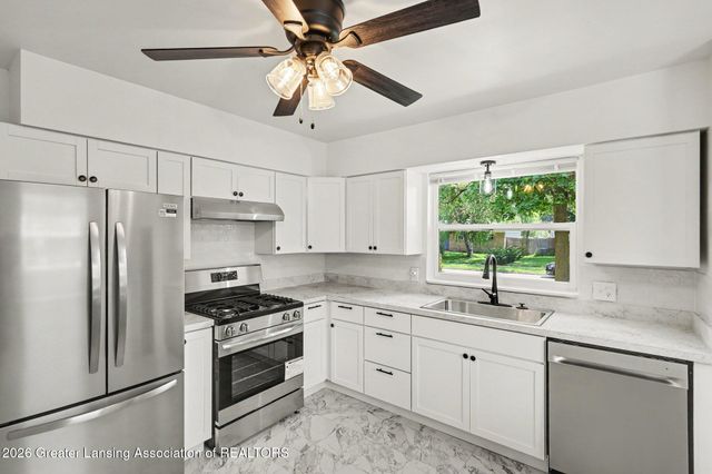 3224 Reo Road, Lansing, MI 48911