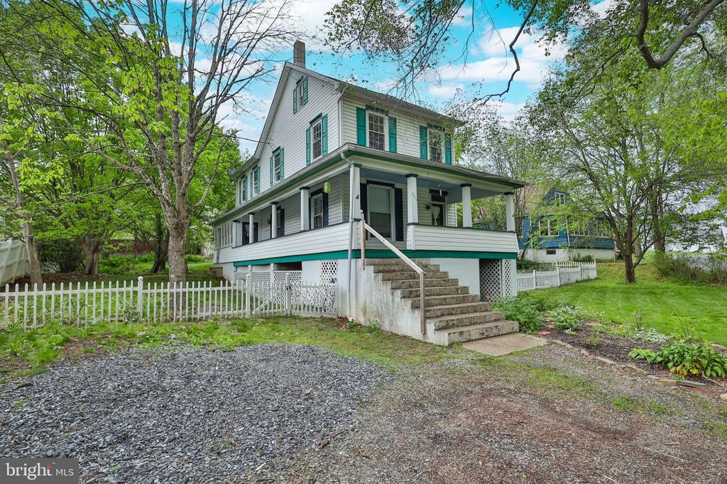 4215 W GRANT STREET, Slatedale, PA 18079