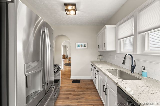 536 N McKinley Avenue, Clarksville, IN 47129