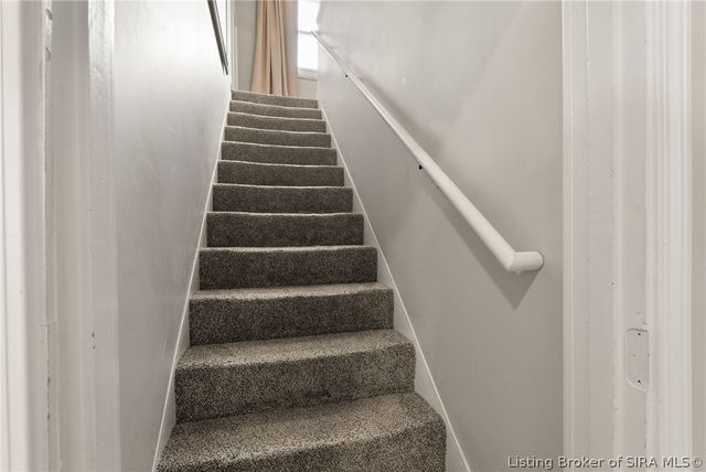 536 N McKinley Avenue, Clarksville, IN 47129