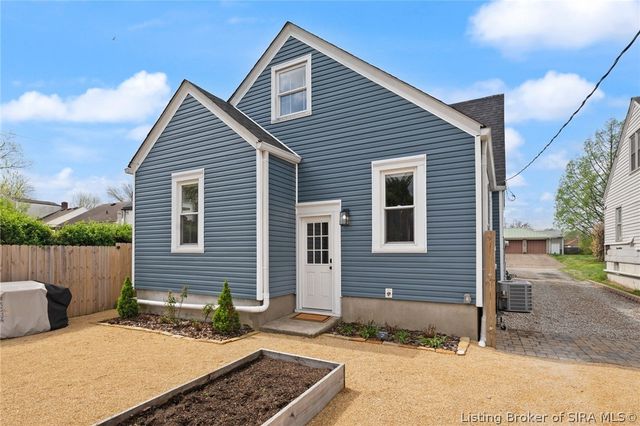 536 N McKinley Avenue, Clarksville, IN 47129