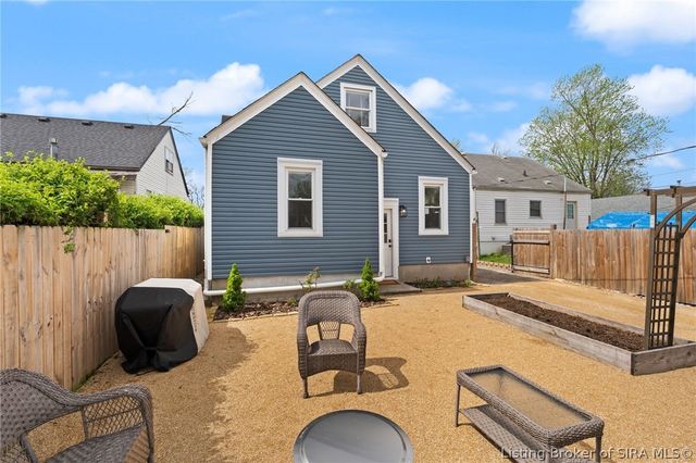 536 N McKinley Avenue, Clarksville, IN 47129