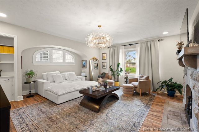 536 N McKinley Avenue, Clarksville, IN 47129