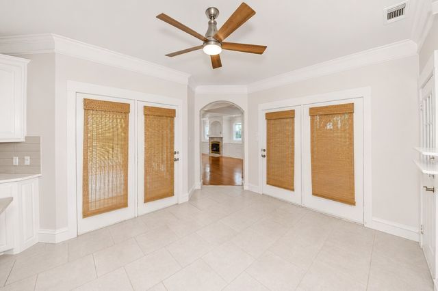 3332 W 4th Street, Fort Worth, TX 76107