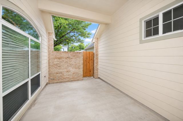 3332 W 4th Street, Fort Worth, TX 76107