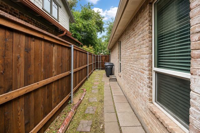 3332 W 4th Street, Fort Worth, TX 76107