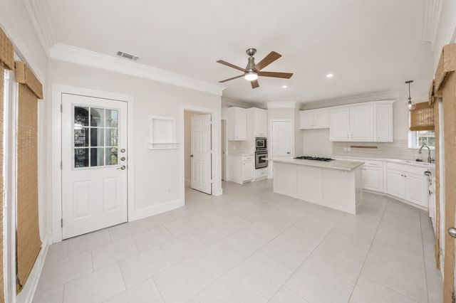 3332 W 4th Street, Fort Worth, TX 76107