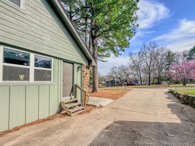 305 Wheeler Street, Tahlequah, OK 74464