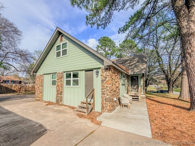 305 Wheeler Street, Tahlequah, OK 74464