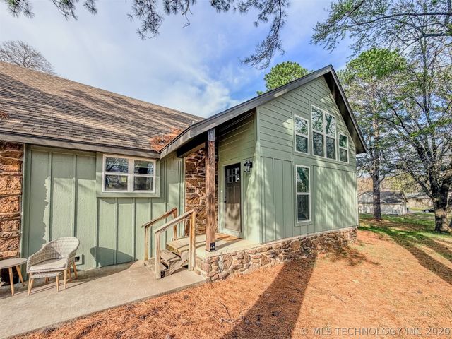 305 Wheeler Street, Tahlequah, OK 74464