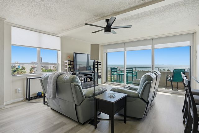 715 S Upper Broadway St 601, Corpus Christi, TX 78401