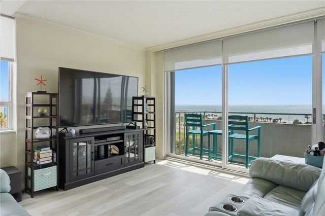 715 S Upper Broadway St 601, Corpus Christi, TX 78401