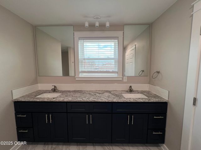 820 S Byers Avenue, Joplin, MO 64801