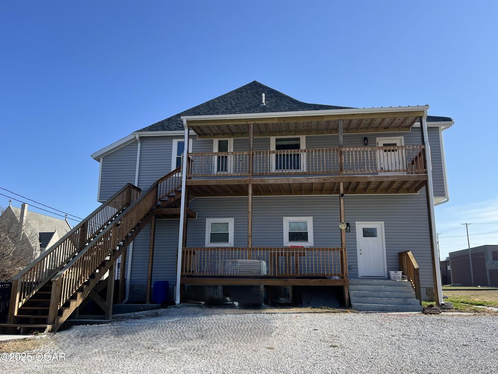 820 S Byers Avenue, Joplin, MO 64801