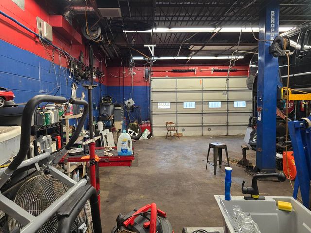 1580 S Cora Street, Des Plaines, IL 60018