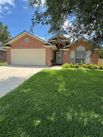 700 N Emma Drive, Arlington, TX 76002
