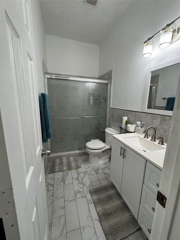 700 N Emma Drive, Arlington, TX 76002