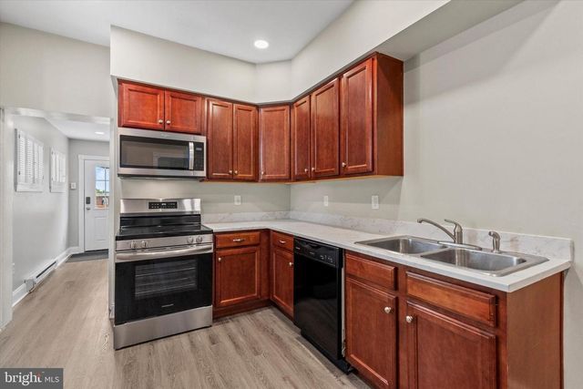 218 FORREST AVE, Norristown, PA 19401