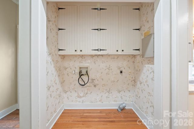 1223 Creekside Drive, Conover, NC 28613