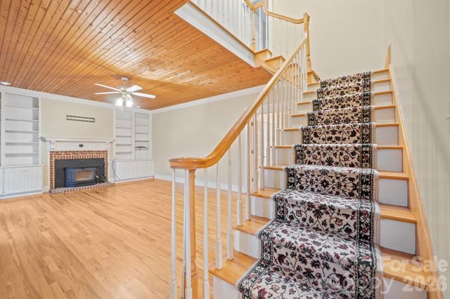 1223 Creekside Drive, Conover, NC 28613