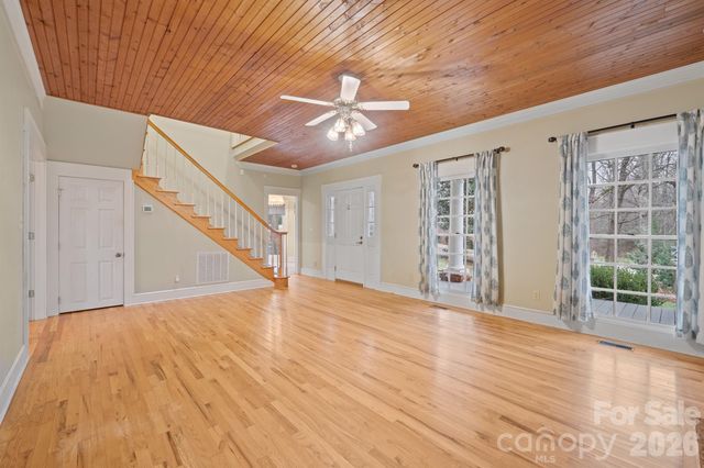 1223 Creekside Drive, Conover, NC 28613