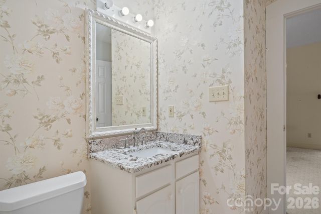 1223 Creekside Drive, Conover, NC 28613