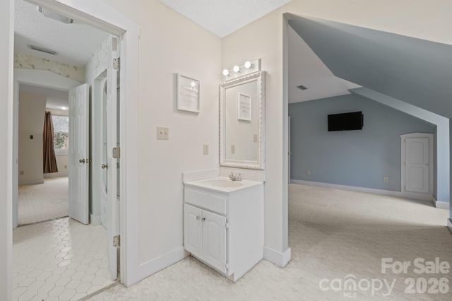 1223 Creekside Drive, Conover, NC 28613