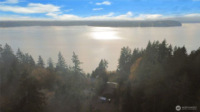 810 SE Totten Shores DR, Shelton, WA 98584