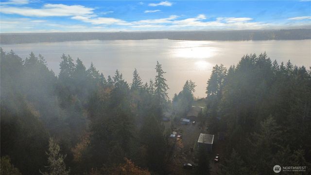 810 SE Totten Shores DR, Shelton, WA 98584