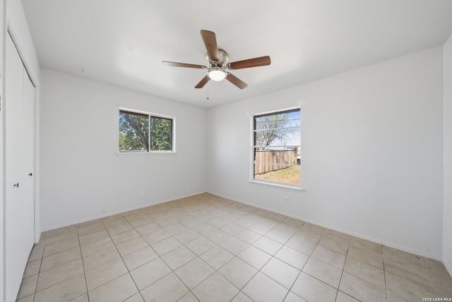 612 byrd, Universal City, TX 78148