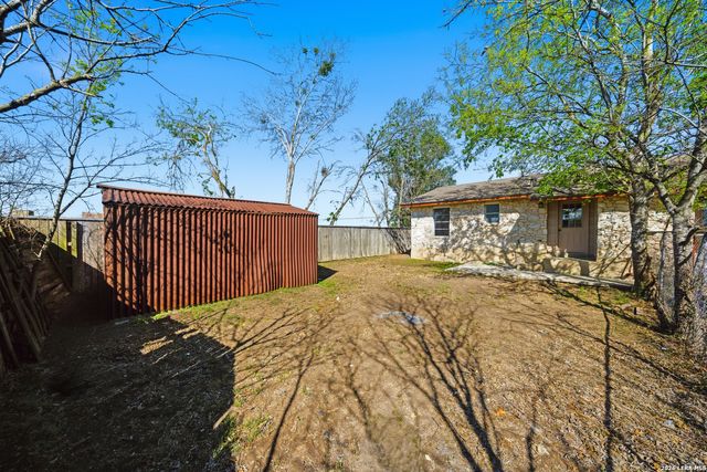 612 byrd, Universal City, TX 78148