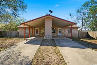 612 byrd, Universal City, TX 78148