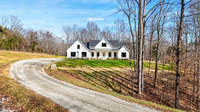 7765 Barnhill Road, Primm Springs, TN 38476