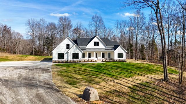 7765 Barnhill Road, Primm Springs, TN 38476